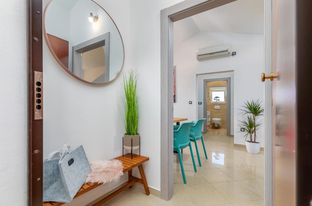 Apartment Vito With Sea View Фажана Экстерьер фото