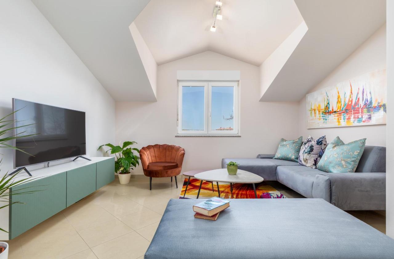 Apartment Vito With Sea View Фажана Экстерьер фото