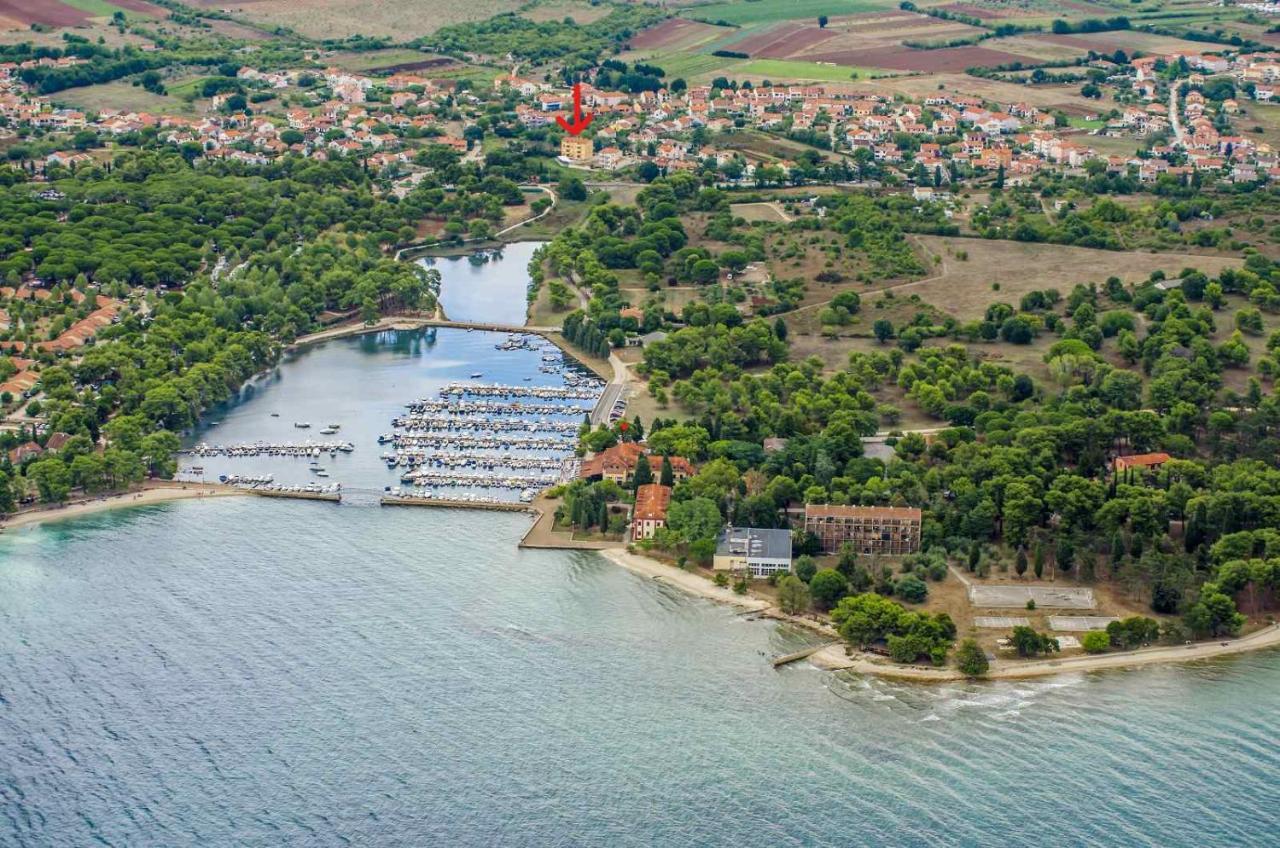 Apartment Vito With Sea View Фажана Экстерьер фото